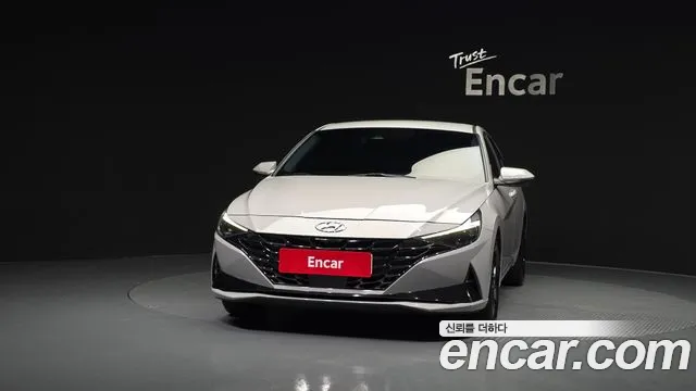 Hyundai Elantra Hybrid, фото 18