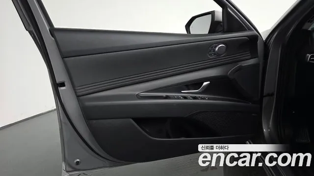 Hyundai Elantra Hybrid, фото 26