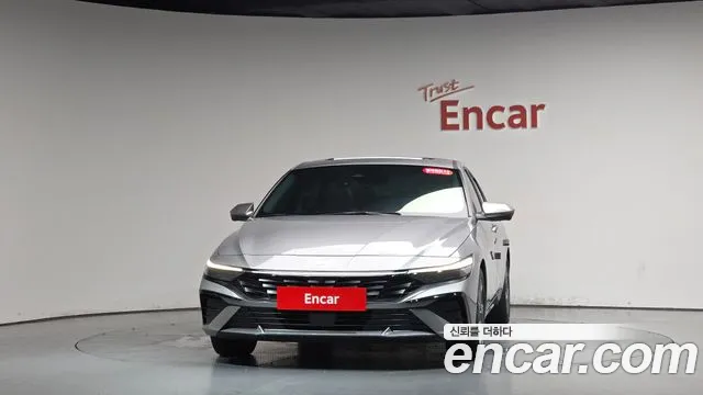 Hyundai Elantra Hybrid, фото 28