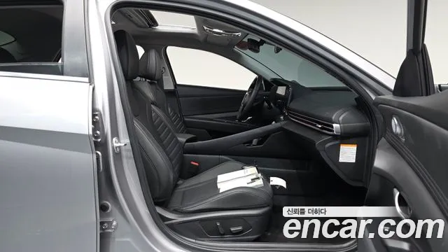 Hyundai Elantra Hybrid, фото 34