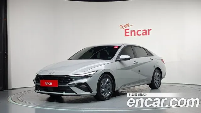 Hyundai Elantra Hybrid, фото 1