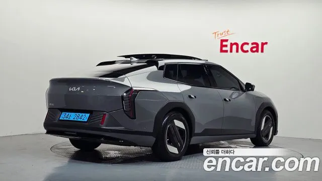 Kia EV4, фото 4