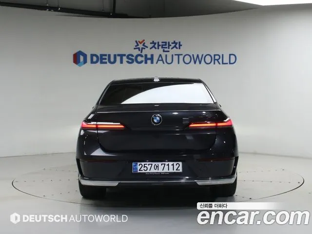 BMW 7 Series (G70), фото 3