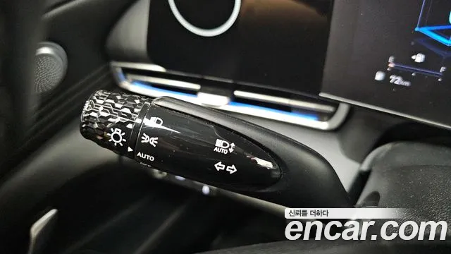 Hyundai Elantra Hybrid, фото 2