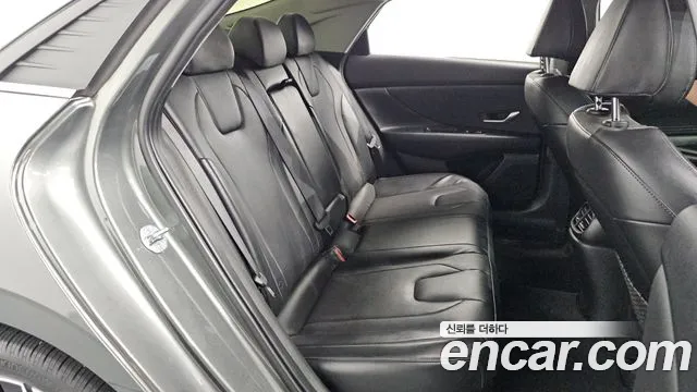 Hyundai Elantra Hybrid, фото 29