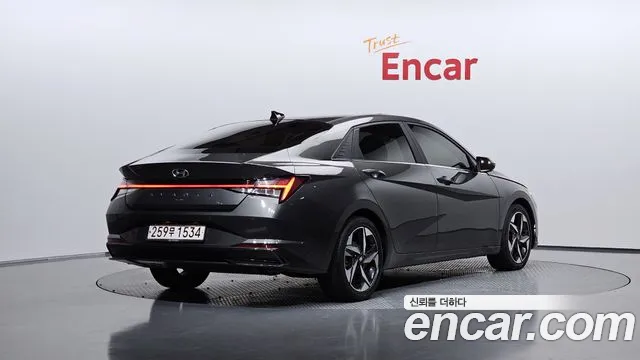 Hyundai Elantra Hybrid, фото 8