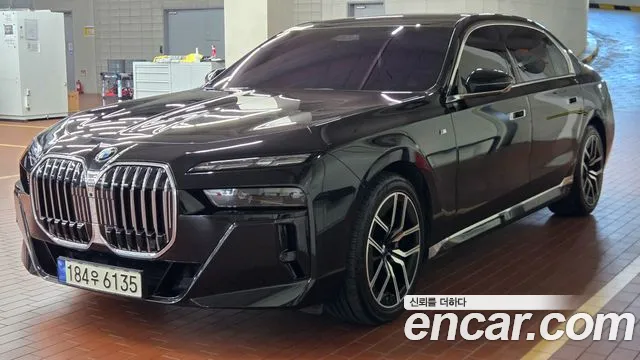 BMW 7 Series (G70), фото 25