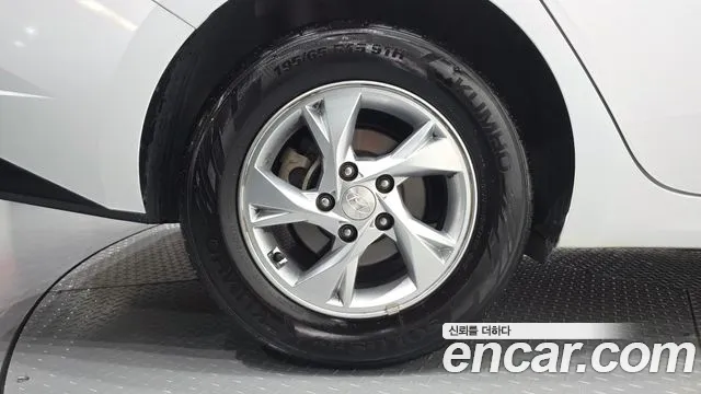 Hyundai Elantra, фото 13