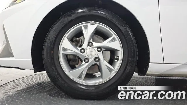 Hyundai Elantra, фото 28