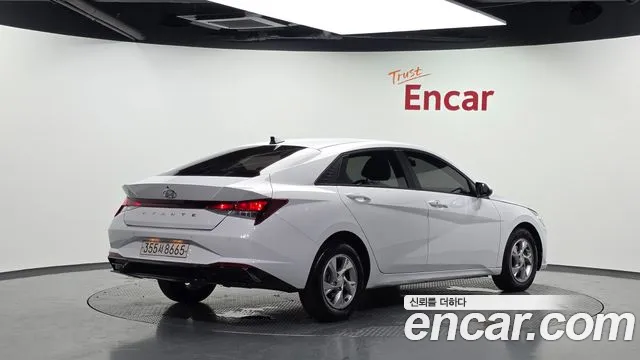 Hyundai Elantra, фото 1