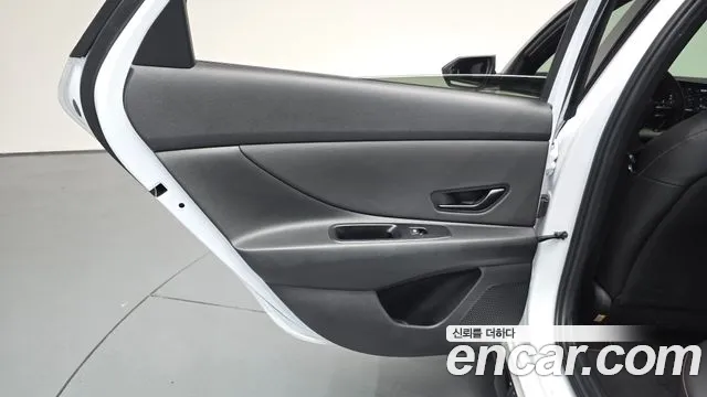 Hyundai Elantra, фото 1