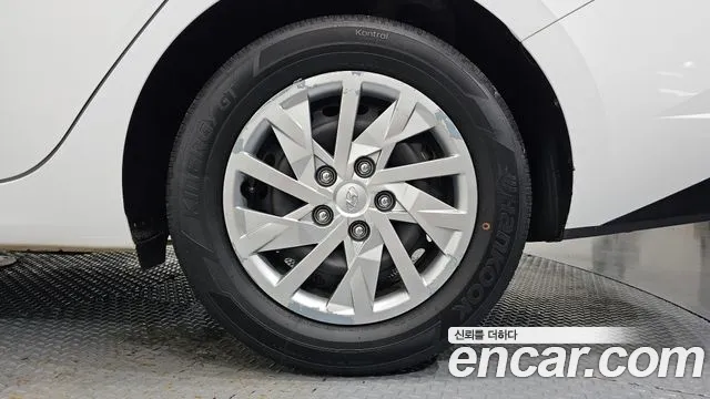 Hyundai Elantra, фото 3