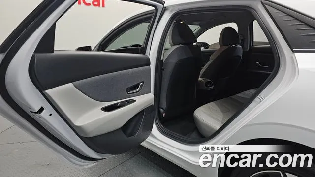 Hyundai Elantra, фото 11
