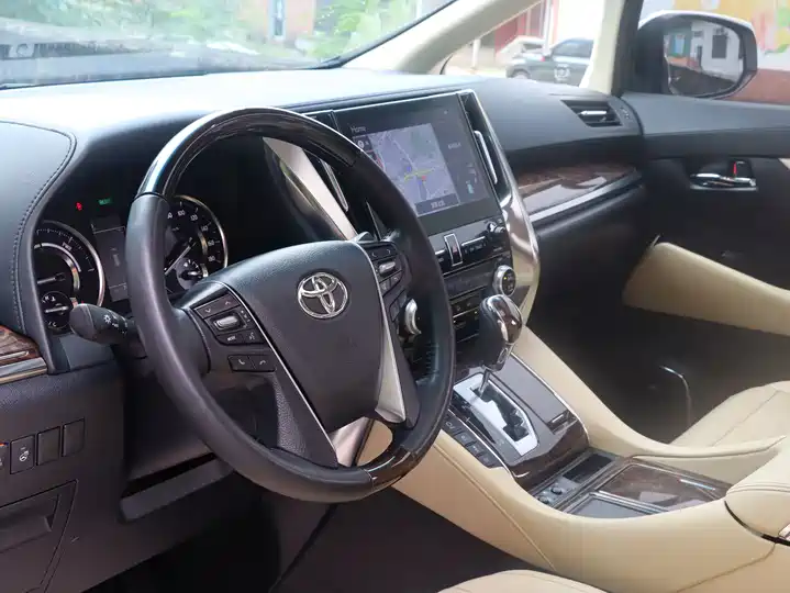 Toyota Alphard, фото 14