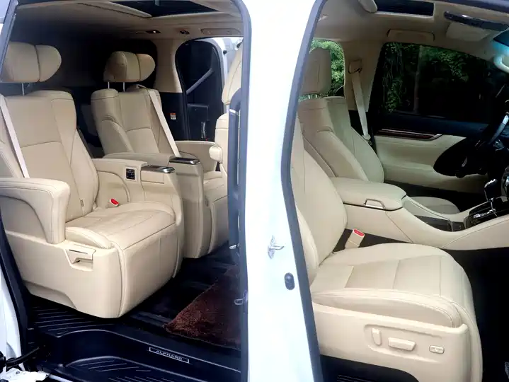Toyota Alphard, фото 13
