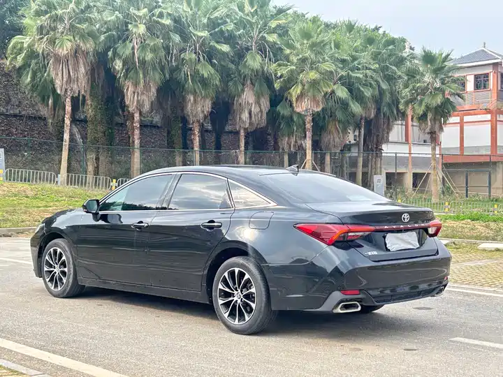 Toyota Avalon, фото 4