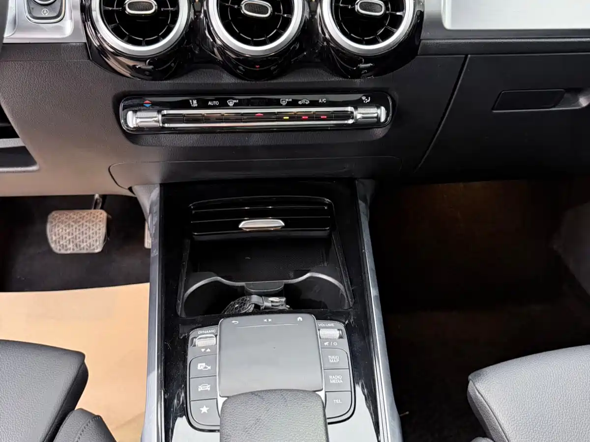 Mercedes-Benz GLB, фото 12