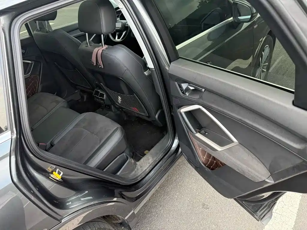 Audi Q3, фото 11
