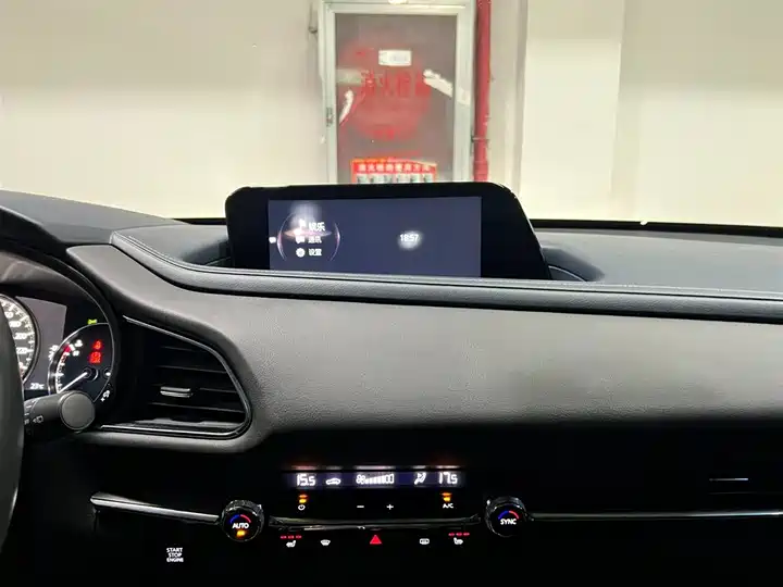 Mazda CX-30, фото 13