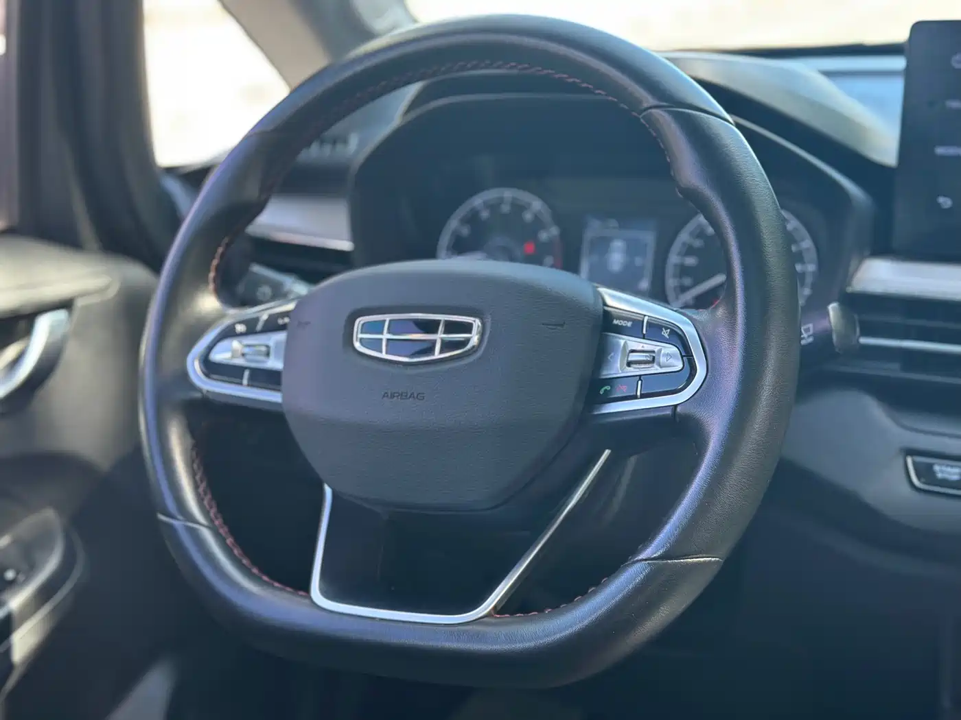 Geely Vision X3, фото 11