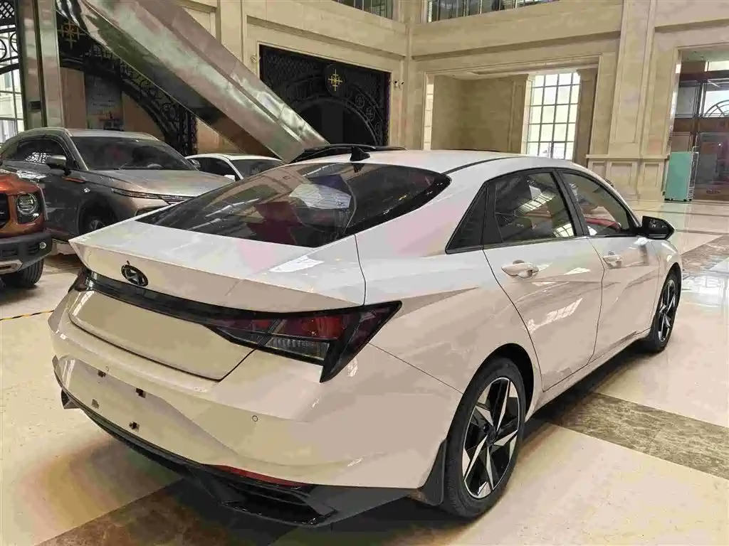 Hyundai Elantra, фото 5