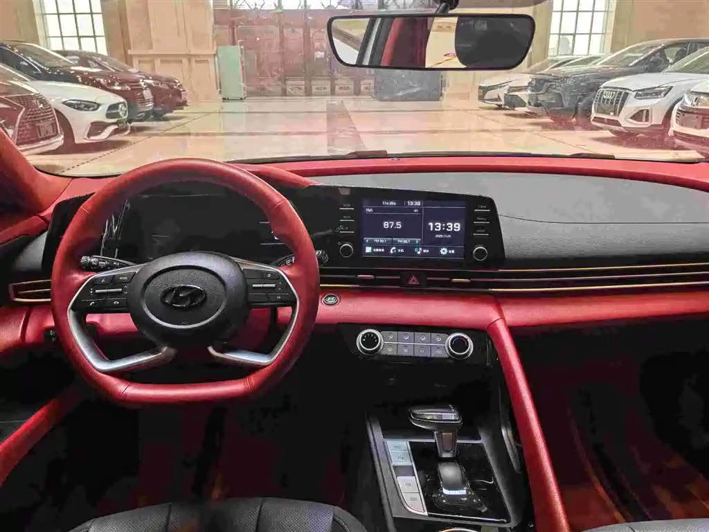 Hyundai Elantra, фото 11
