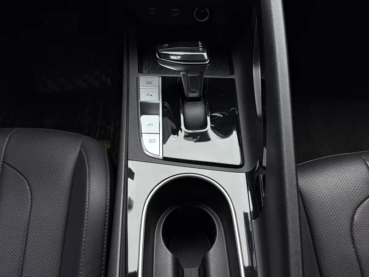 Hyundai Elantra, фото 8