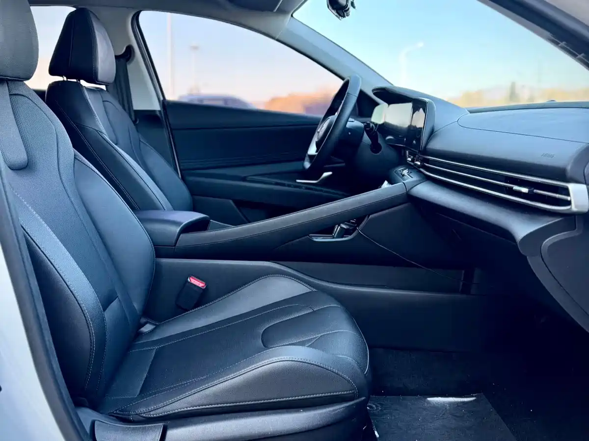 Hyundai Elantra, фото 5