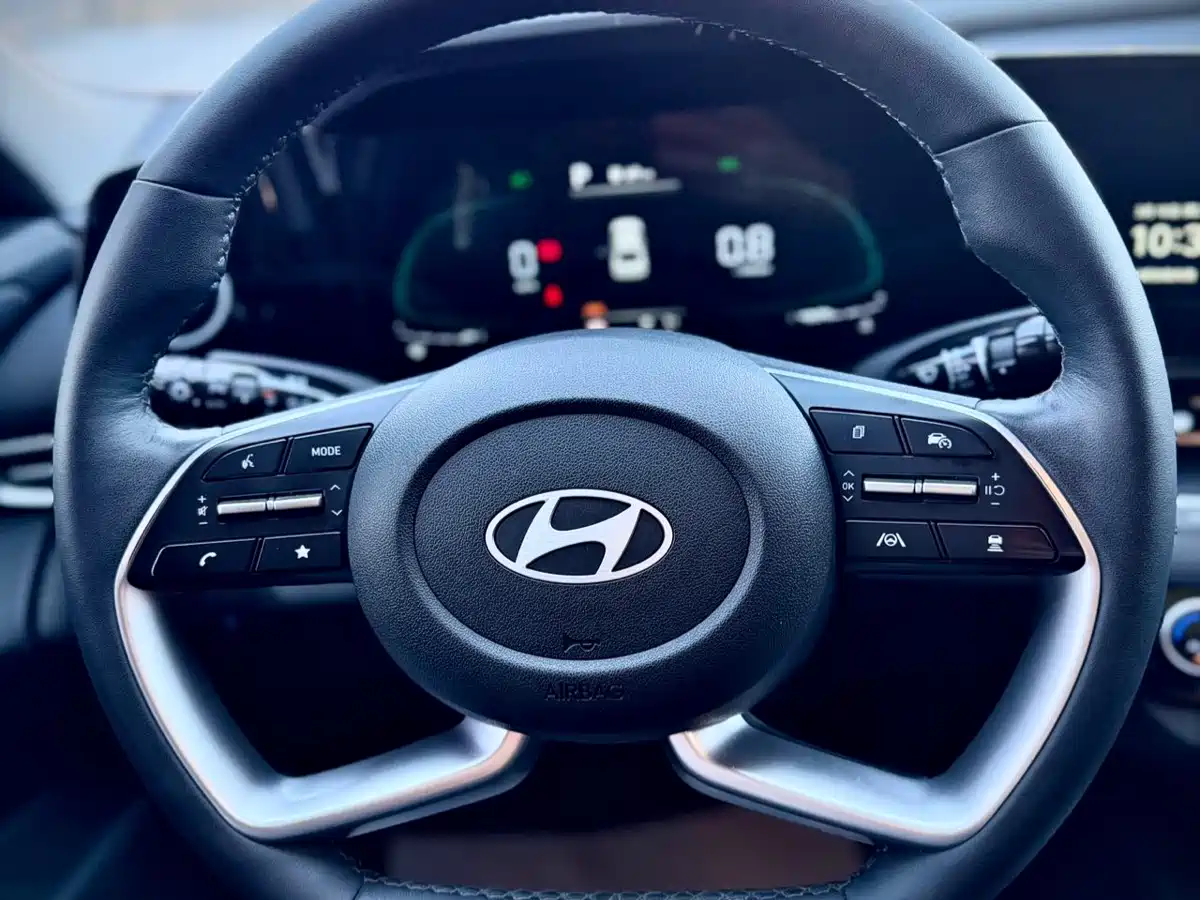 Hyundai Elantra, фото 12