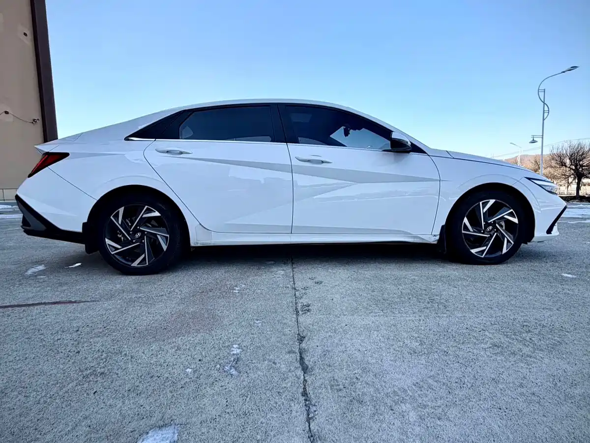 Hyundai Elantra, фото 21