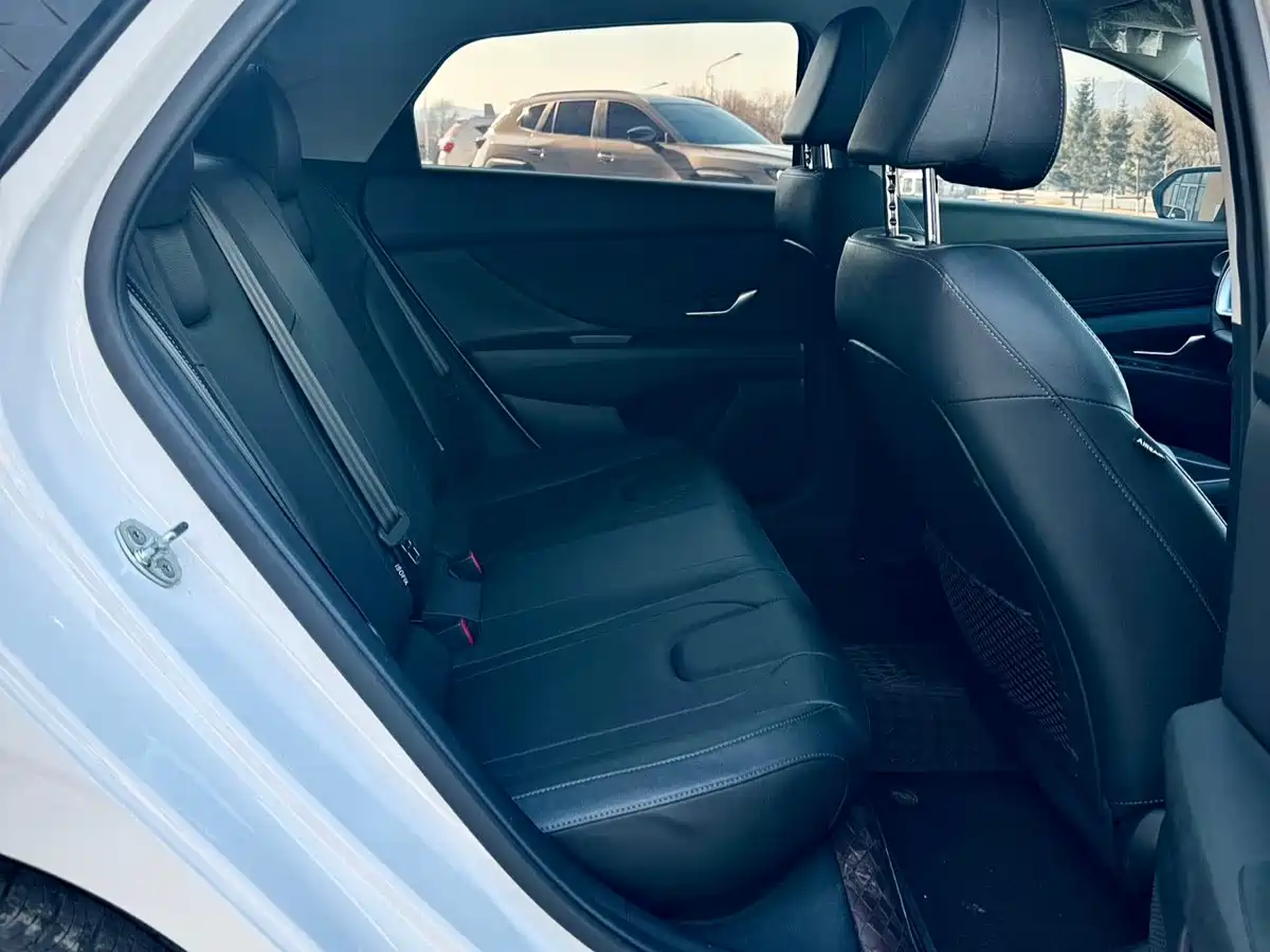 Hyundai Elantra, фото 4