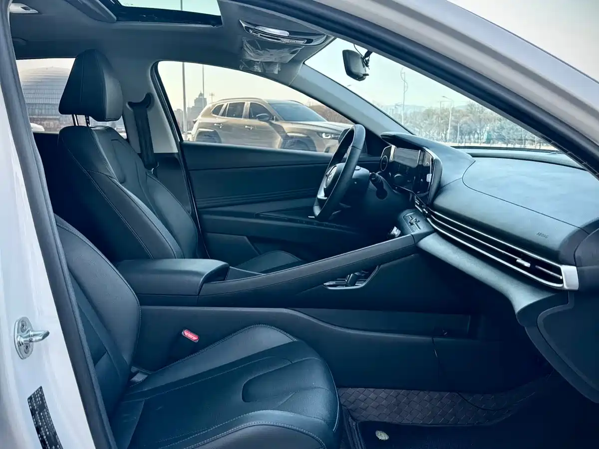 Hyundai Elantra, фото 5