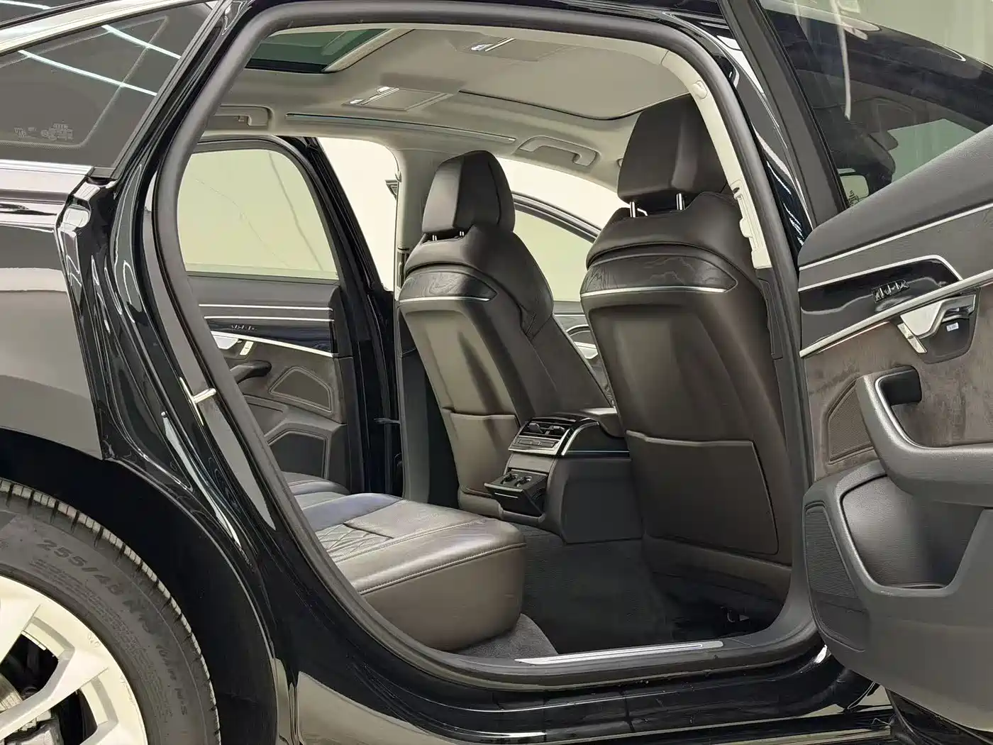 Audi A8, фото 3