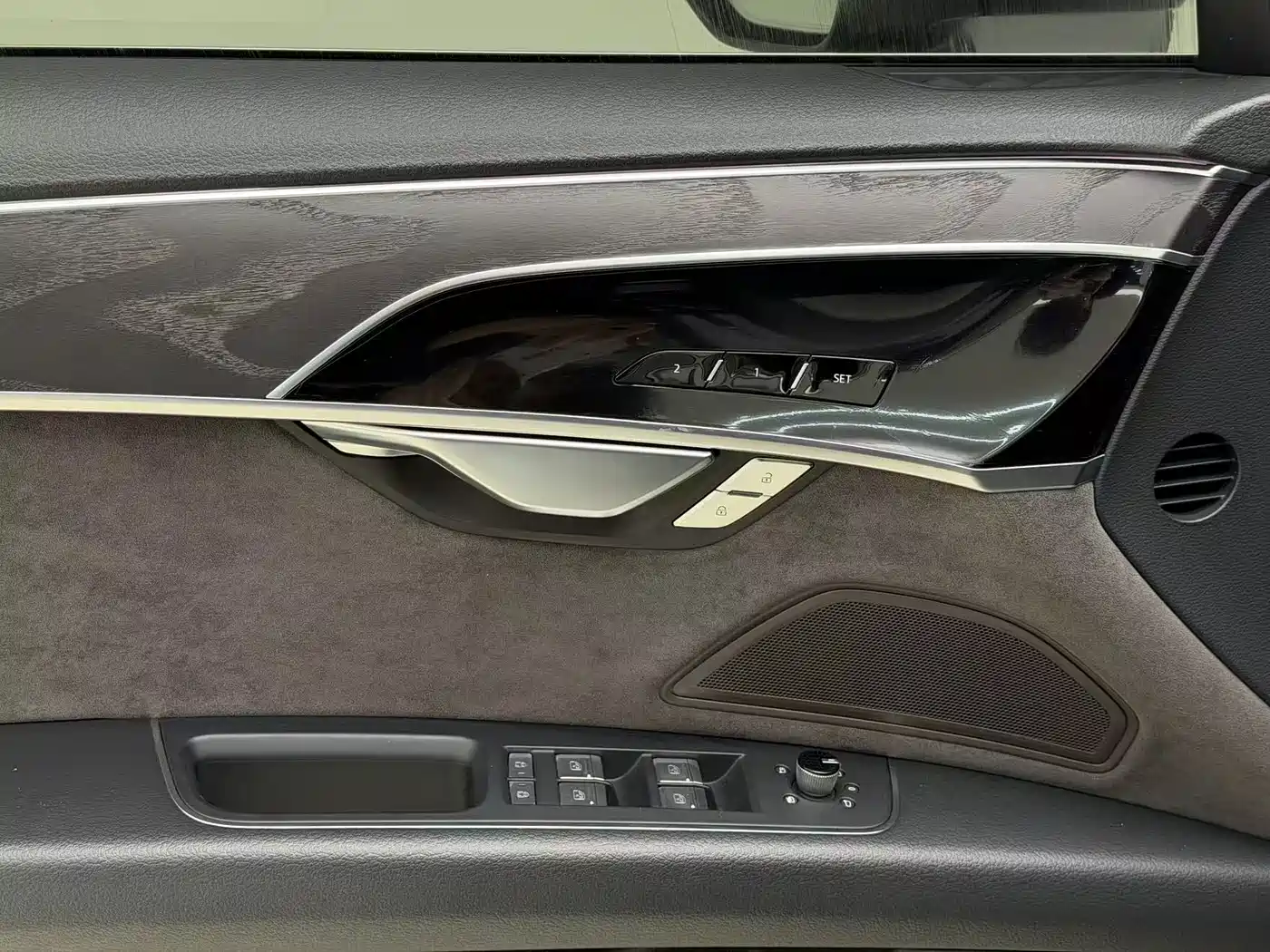 Audi A8, фото 10