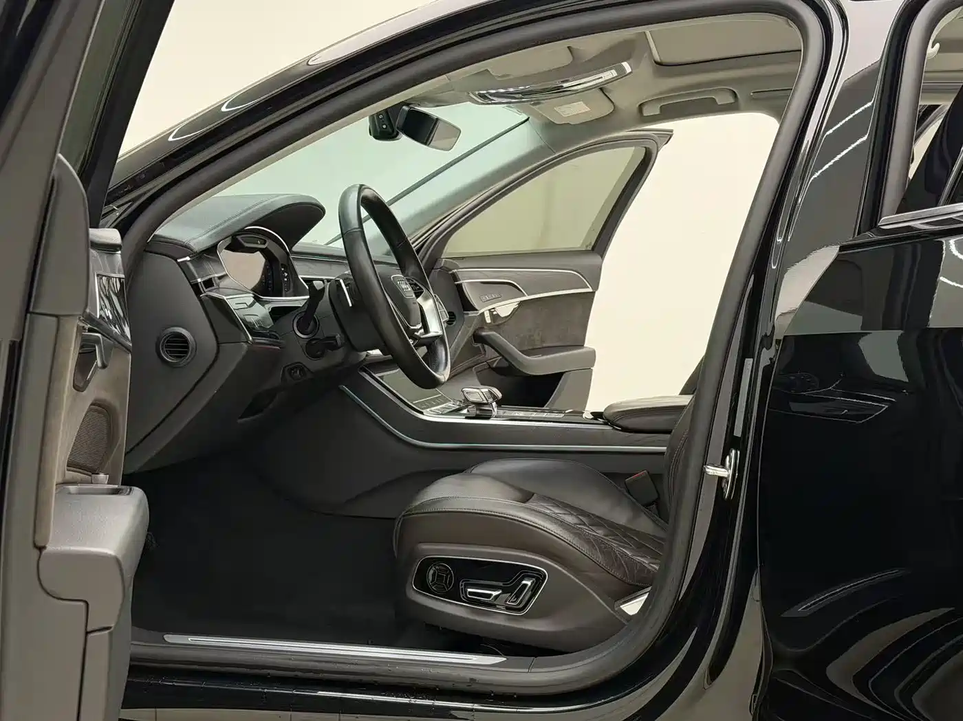Audi A8, фото 25