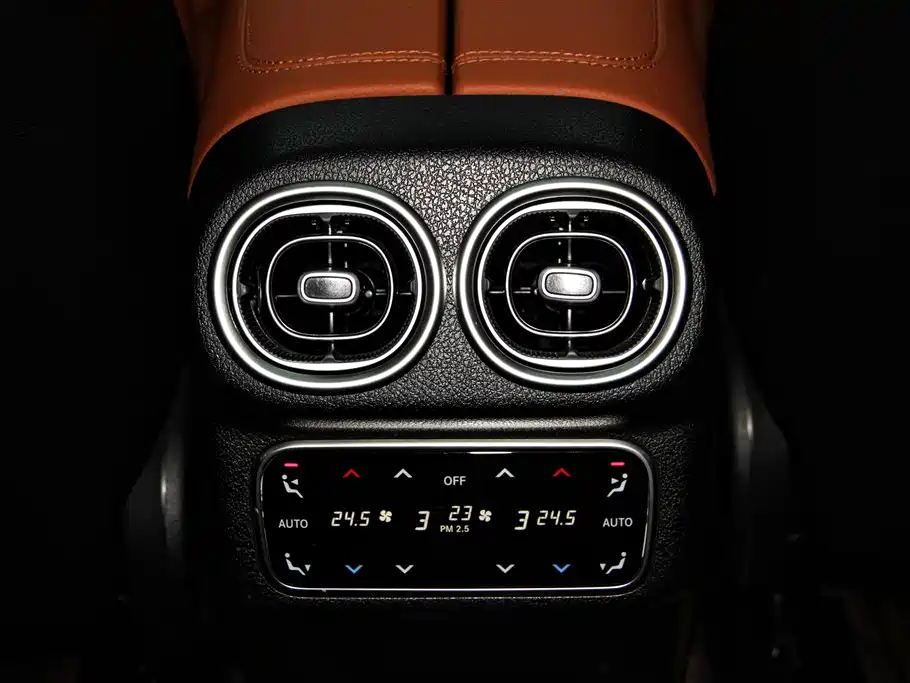 Mercedes-Benz GLC, фото 26