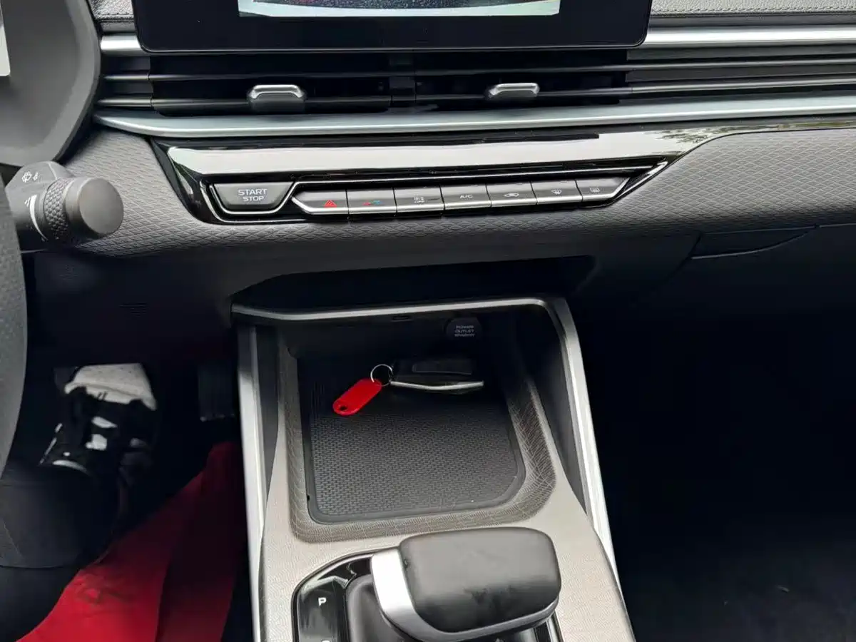 Geely Emgrand, фото 9