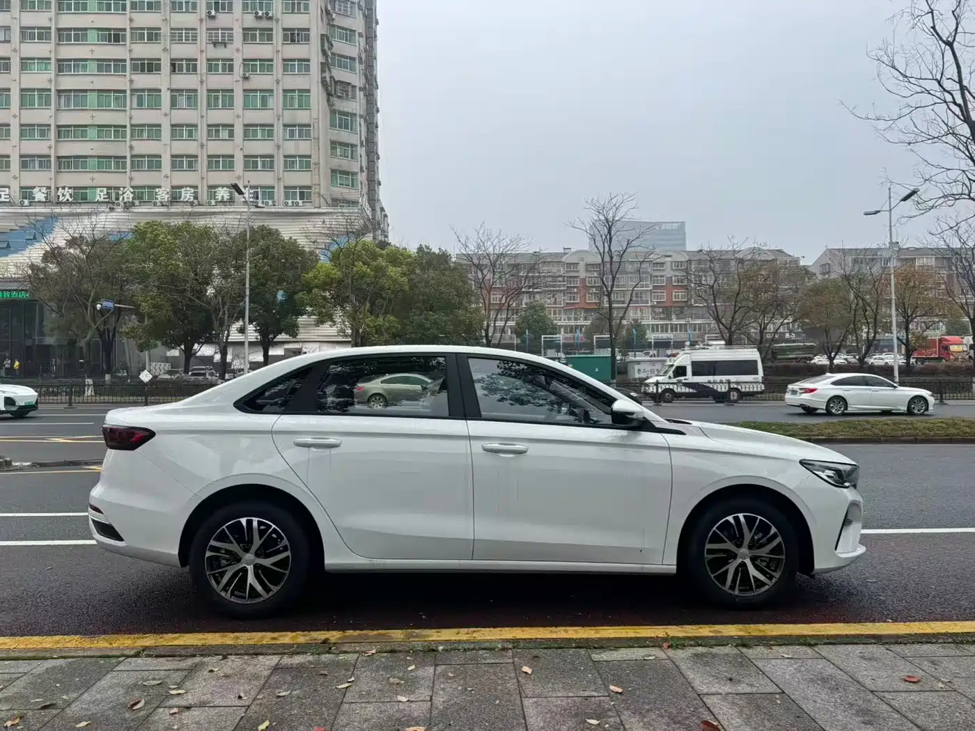 Geely Emgrand, фото 11