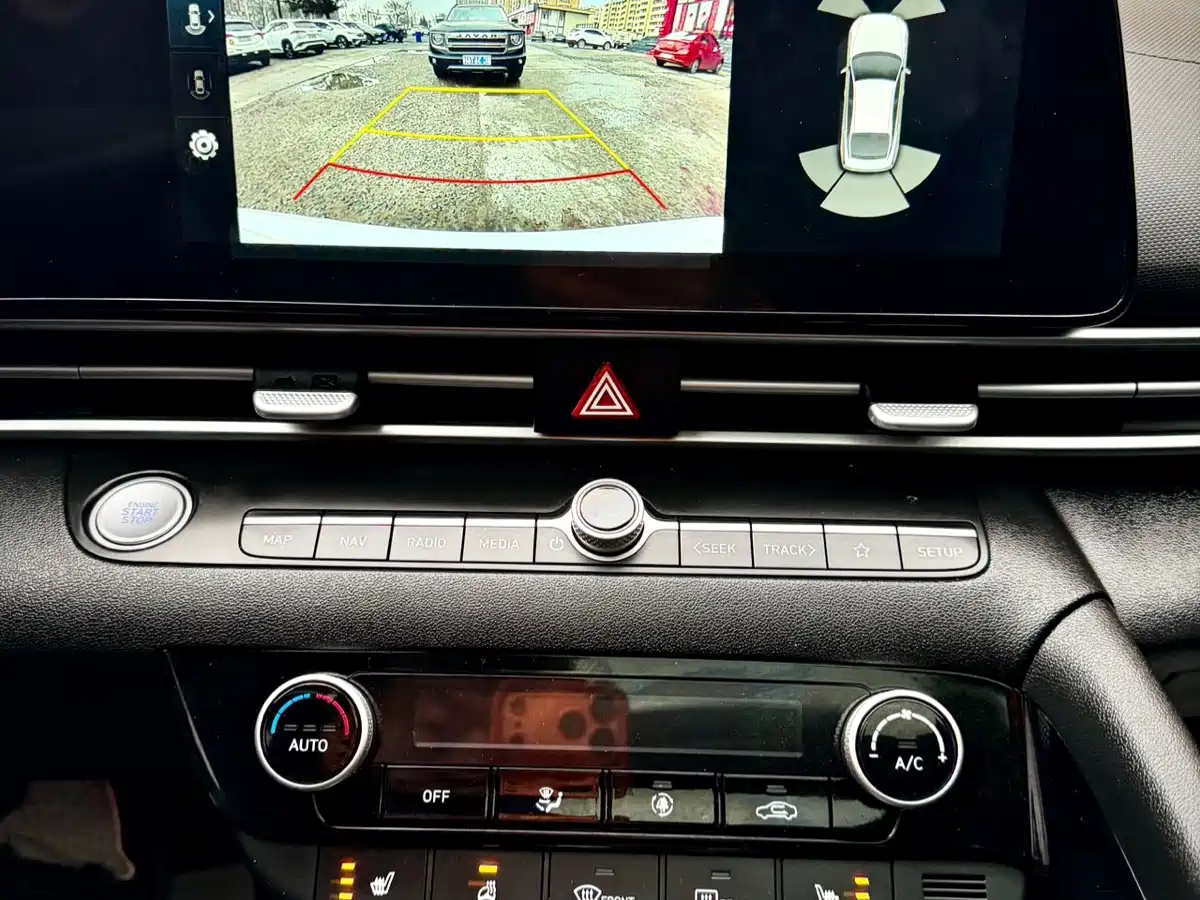 Hyundai Elantra, фото 11