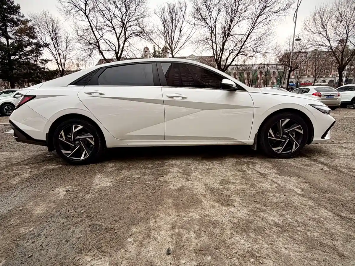 Hyundai Elantra, фото 21