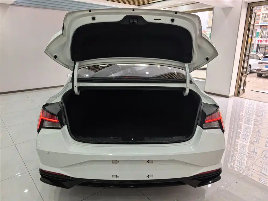 Hyundai Elantra, фото 11
