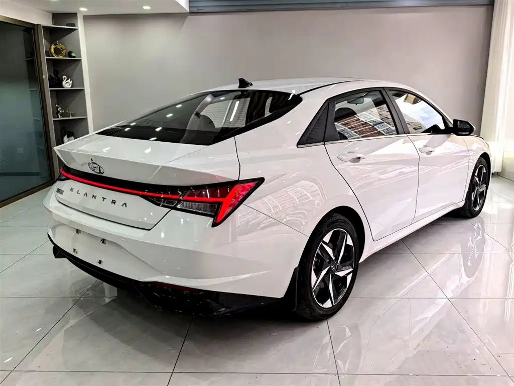 Hyundai Elantra, фото 15