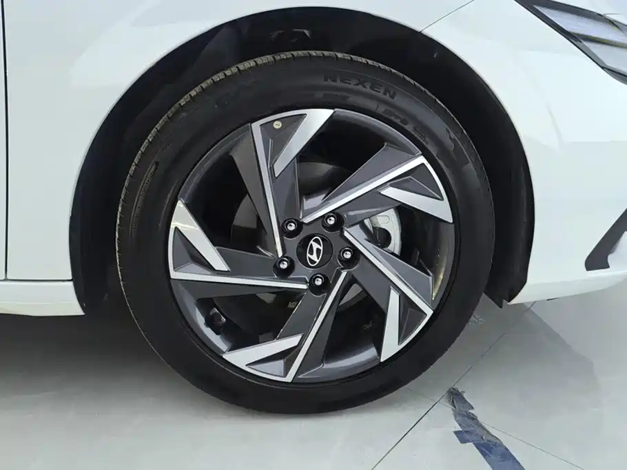 Hyundai Elantra, фото 12