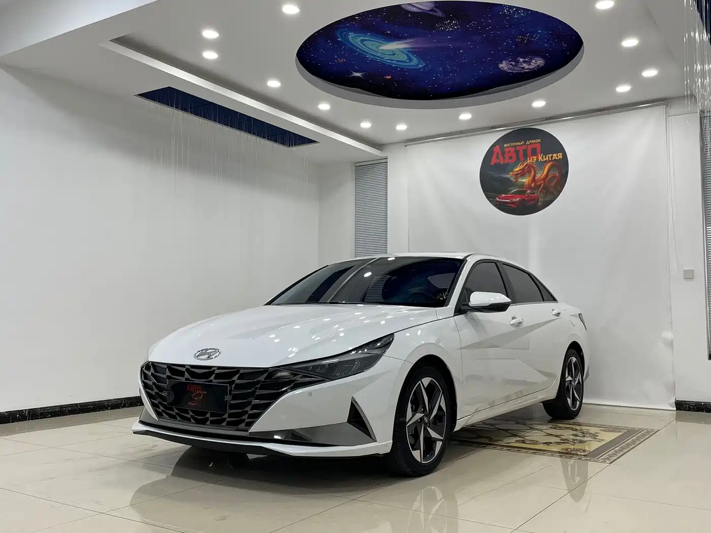 Hyundai Elantra, фото 1