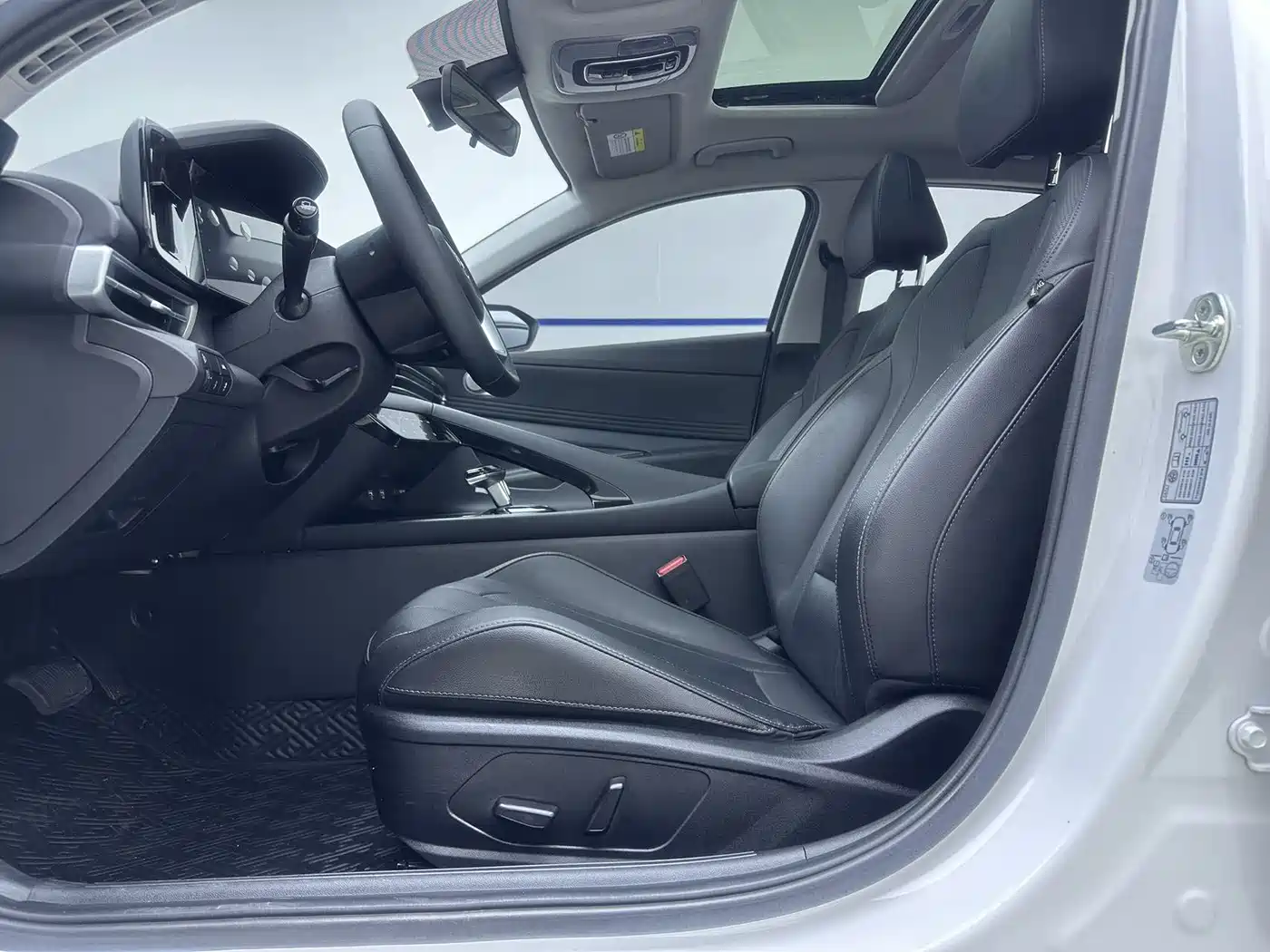 Hyundai Elantra, фото 22