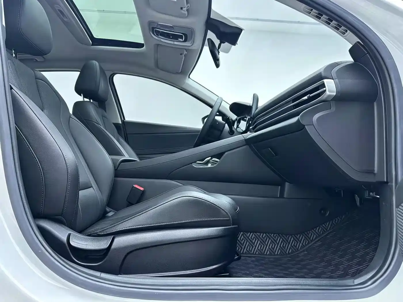 Hyundai Elantra, фото 23