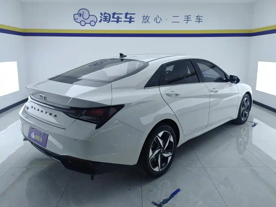 Hyundai Elantra, фото 9