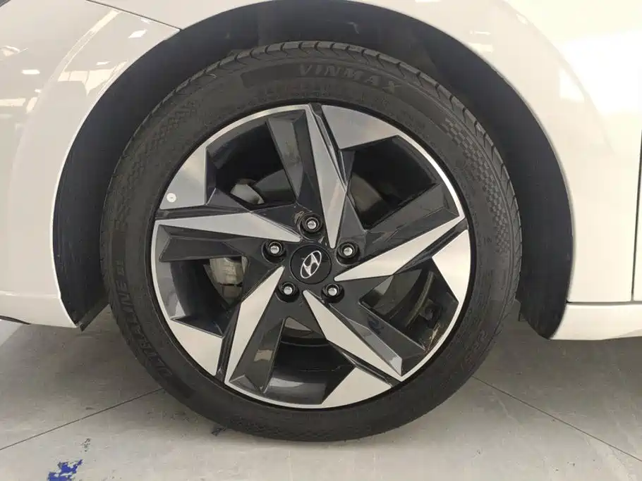 Hyundai Elantra, фото 12