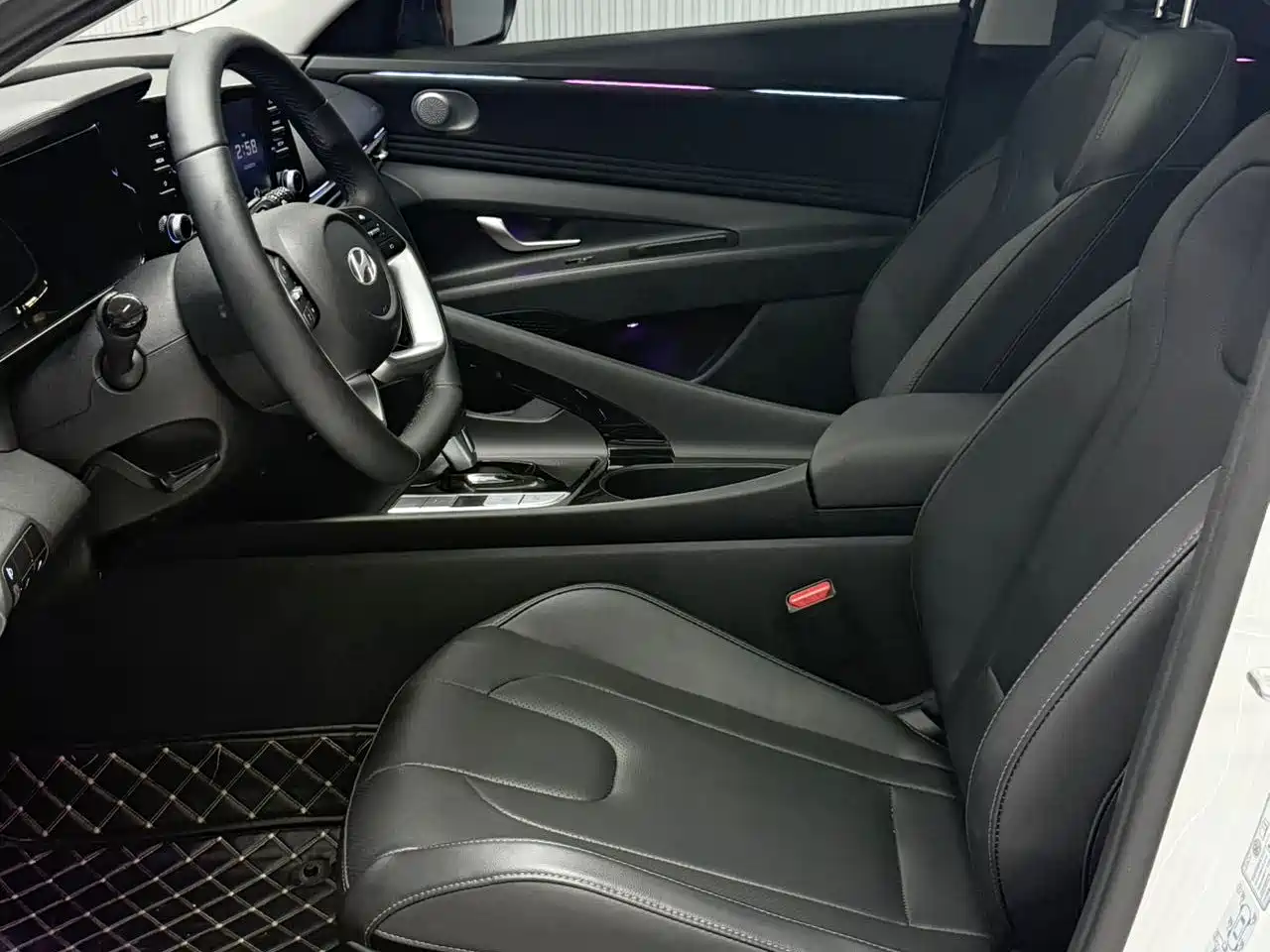 Hyundai Elantra, фото 14