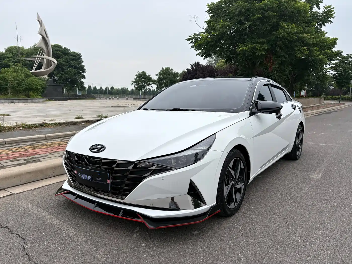 Hyundai Elantra, фото 1